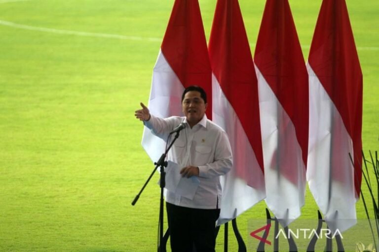 Berikut adalah beberapa alternatif judul untuk "Erick Sebut Peresmian 17 Stadion Jadi Momentum Bangun Karakter Bangsa":

1. "Erick: Peresmian 17 Stadion Sebagai Langkah Membangun Karakter Bangsa"
2. "Momentum Peresmian 17 Stadion Menjadi Fondasi Karakter Bangsa, Kata Erick"
3. "Erick: 17 Stadion Baru, 17 Peluang untuk Membangun Karakter Bangsa"
4. "Peresmian Stadion: Erick Optimis Membangun Karakter Anak Bangsa"
5. "Erick Sarankan Peresmian 17 Stadion Sebagai Awal Pembentukan Karakter Nasional"
6. "Transformasi Karakter Bangsa Melalui Peresmian 17 Stadion, Klaim Erick"

Silakan pilih atau sesuaikan dengan kebutuhan Anda!