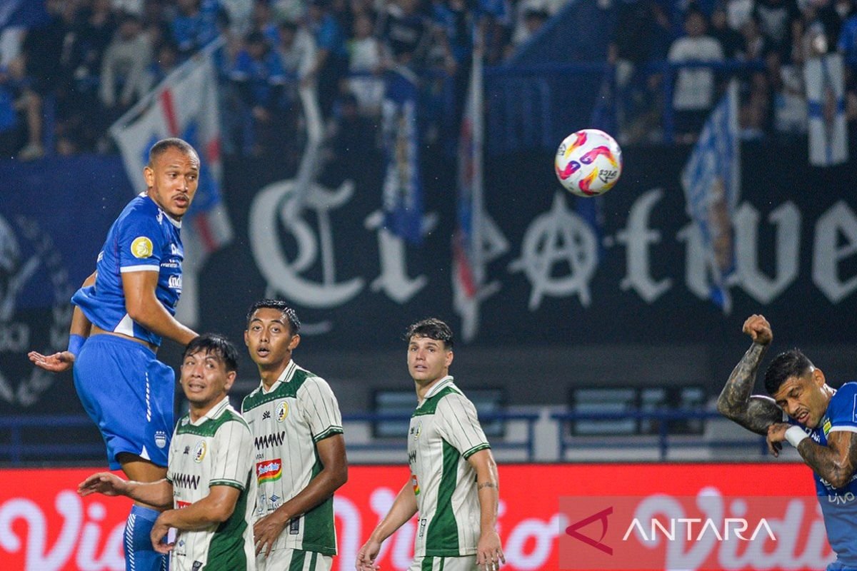 Seven Teams Battle to Escape Relegation Zone in Liga 1 Indonesia