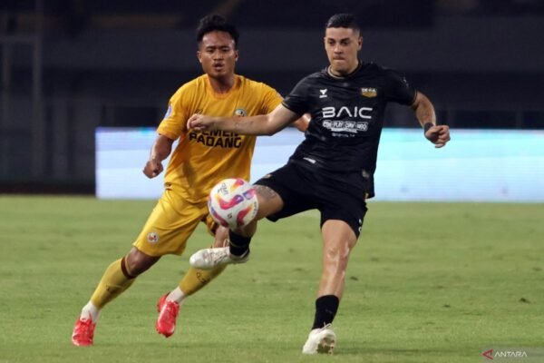 Alexis Messidoro Persiapkan Mental Sebelum Pertandingan Melawan Persis Solo