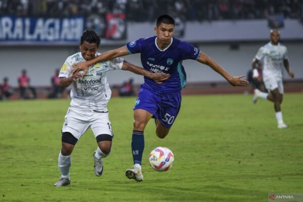 Tetap Apresiasi: Hodak Soroti Penampilan Tim Persib Meski Hasil Tidak Memuaskan