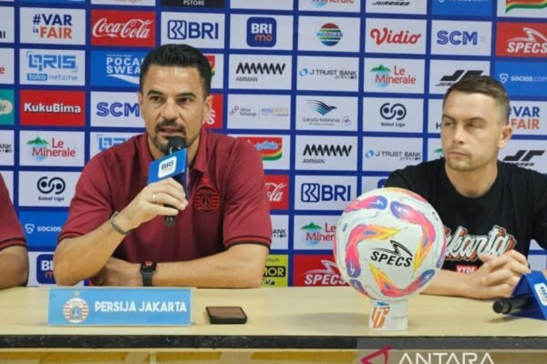 Pertandingan Seru: Doni Tri Siap Memainkan Peran Kunci Saat Persija Jakarta Jamu Semen Padang